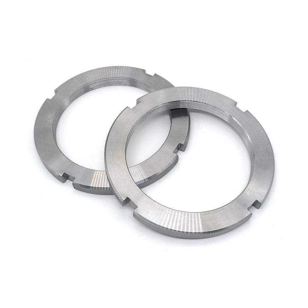 Plne závitové drážkované okrúhle matice